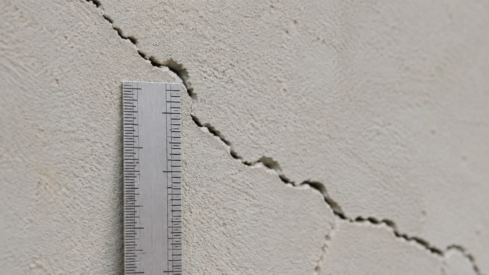 Largeur d’une fissure : quand devient-elle grave ?
