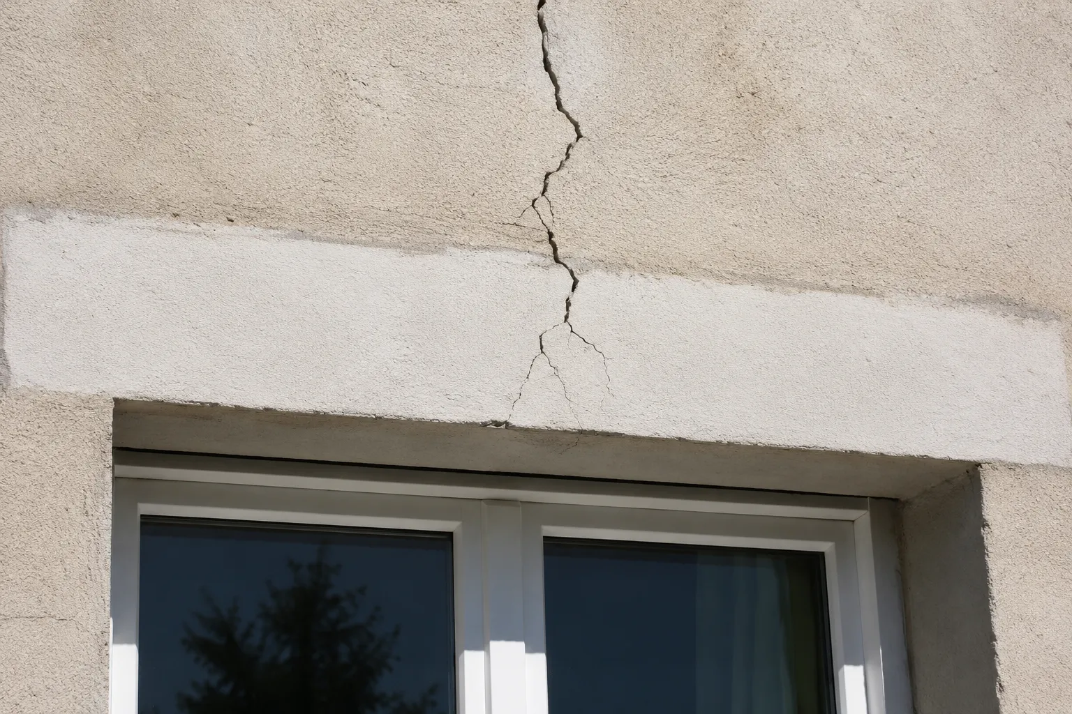 Fissure sur un linteau de fenêtre : Que faire ?
